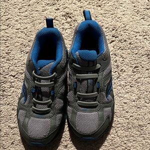 Saucony Kids Sneakers in Gray and Blue